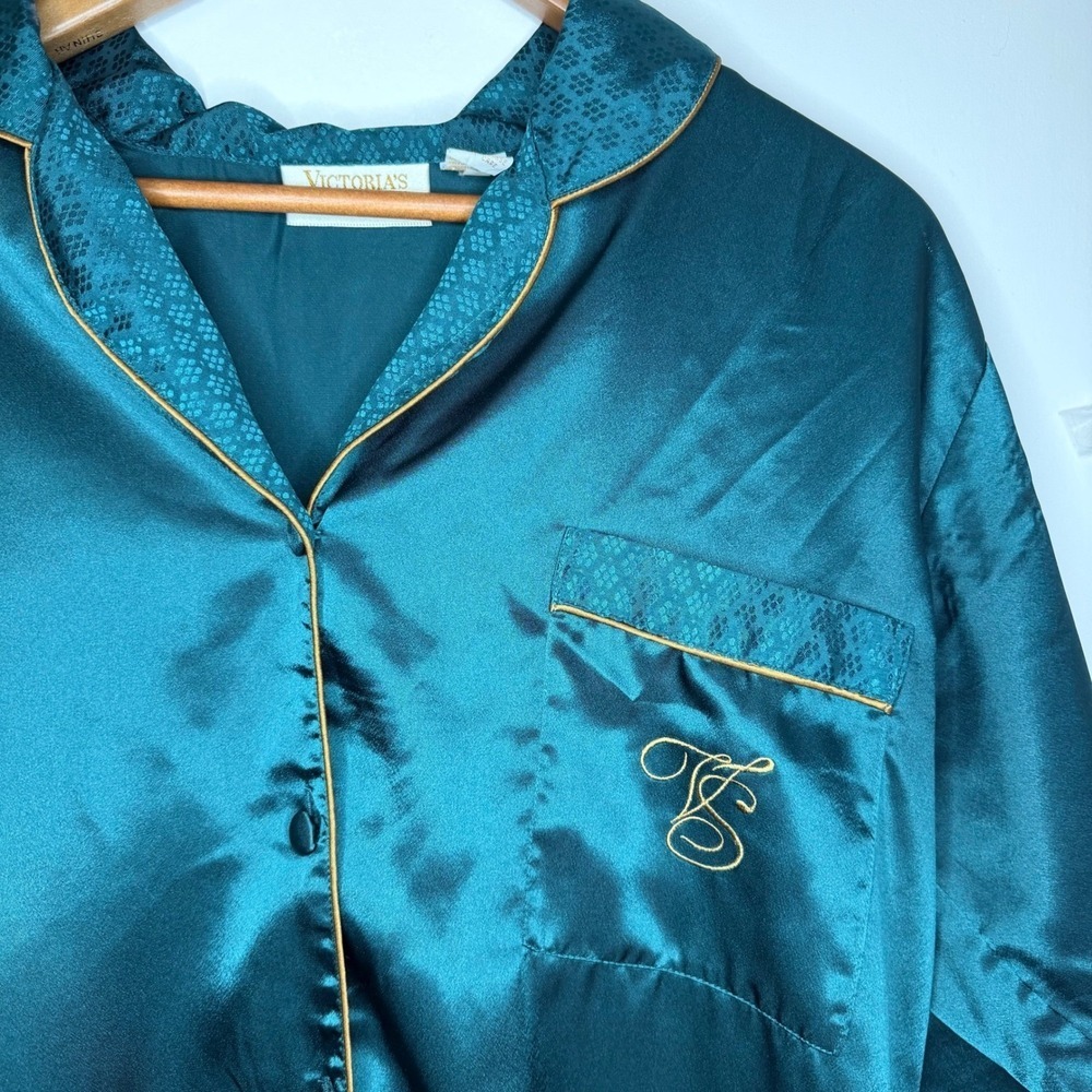 Vintage Victoria's Secret Green Satin Pajama Top Shirt Small Monogram Sleepwear - Picture 2 of 10